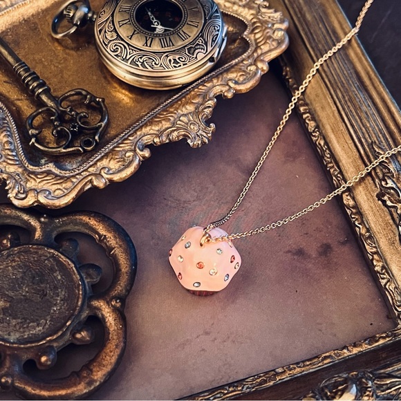 KATE SPADE • Magnolia Bakery Take The Cake Statement Necklace - Picture 4 of 4